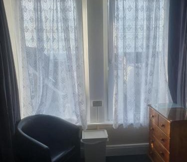 Newquay City Centre Bed & Breakfast | Smugglers Rest