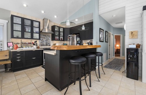 Cedar Key House | Snapper Cove Beautiful 3 bdrm close to everything!