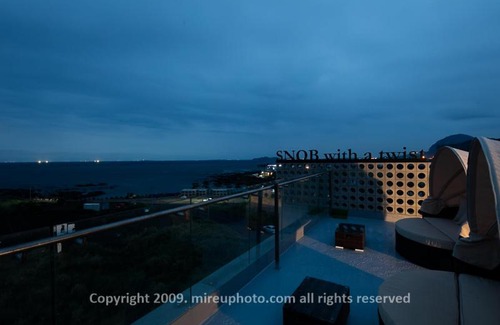 Jungmun Hotel | SNOB Boutique Stay