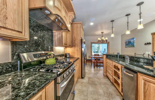 Mountain View Estates House | Snow Mtn Lodge 4BR/2.5BA Luxury Home