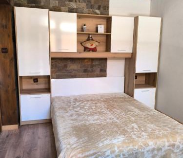 Shiligarnika Apartment | Snow White