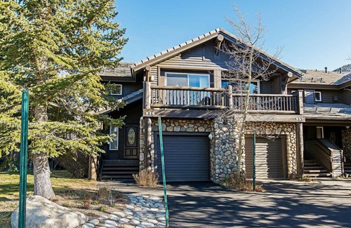 Mammoth Lakes Condo | SnowCreek #936 (Phase 5) | Communal Pool & Hot Tub, Near Shuttle to Village