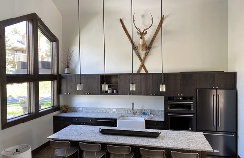 Sun Valley Condo | Snowcreek Location! Heart of Sun Valley on Dollar's Doorstep 2BR 2Bath Full Loft