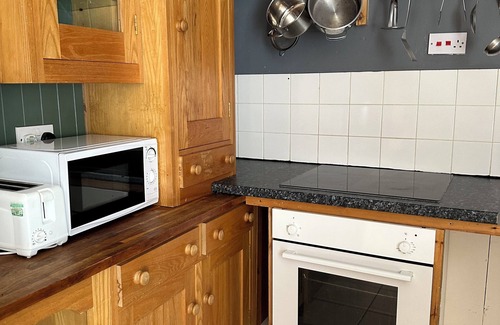 Nant Peris Cabin | Snowdon Bunkhouse, CH, Nant Peris Llanberis Pass near Zip wire, Mountain Railway