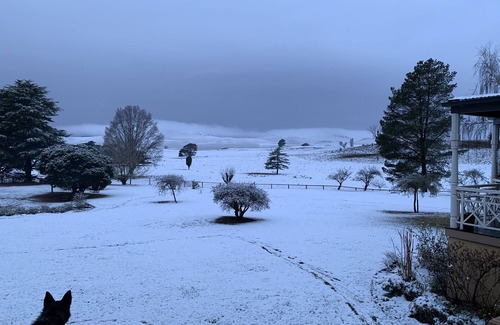 The Brothers Cottage | Snowdrift Cottage at Springwell - Historical Farm Stay