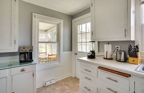 Mound Apartment | Snowmobile Trail On-Site: Lakefront Mound Apt!