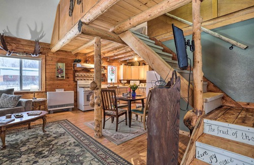 Knik-Fairview Cabin | 'Snowshoe Cabin' w/Gas Grill: Fish & Hike!