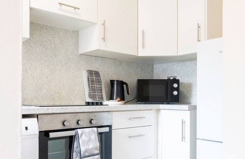 East End House | Snug Modern Home in Glasgow