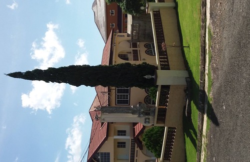 Mandeville Apartment | Snuggled in a beautiful and picturesque residential neighbor