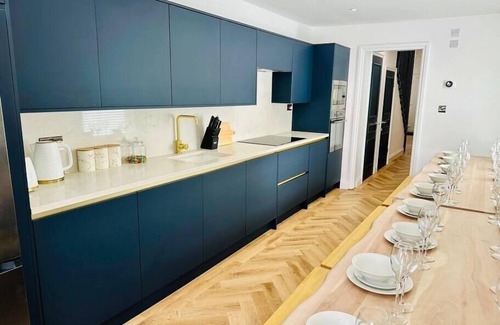Cardiff City Centre House | Social Central - No 1 for large groups