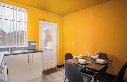 Doncaster House | Social Media Adventure - 1 Bed 10% off long stays