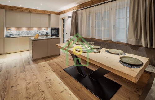 Cortina d'Ampezzo Apartment | "Socrepes" Dolomiti Skyline Direct Reservations.