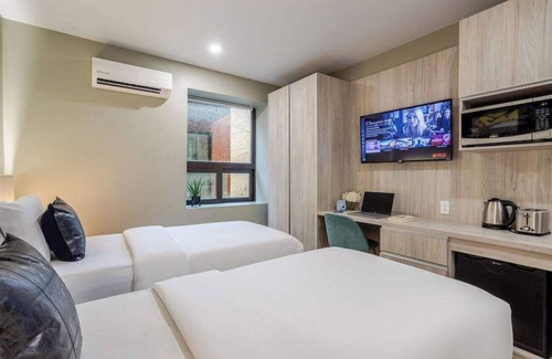 Gay Village Hotel | Soft Twin – Berri-UQAM Stay