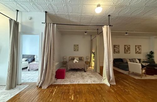 SoHo Apartment | Soho Fancy 4 Bedroom 2000 square feet Loft