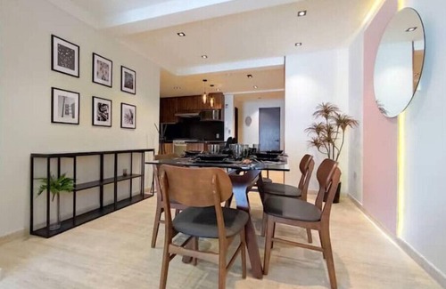 Colonia Roma Apartment | Soho Sunlight Serenity: Dive into the Essence of Today's Elegance