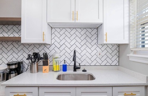 Cottage Line Apartment | Sojourn 2 BR Beach Side Bliss Tide Suite