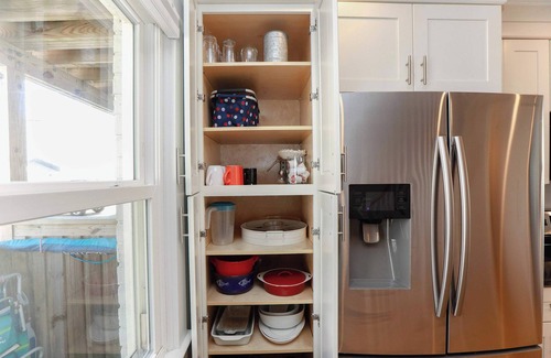 Chic's Beach Apartment | Sojourn's Sea Views with Balcony Sleeps 10