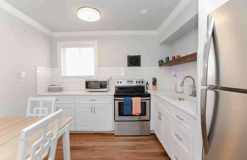 Willoughby Spit Apartment | Sojourn Salt Suite 2 BR 2 BA at Beach Cottages