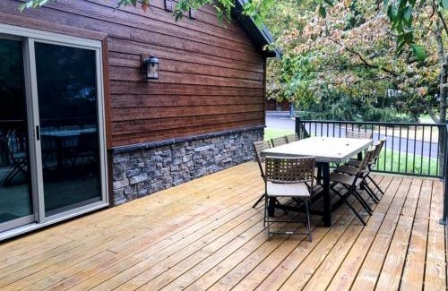 Dundee Hotel | Sojourner's Lodge & Log Cabin Suites