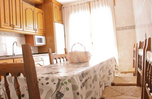 Munebrega Apartment | Sol apartment ideal for large families and to visit the Monasterio de Piedra.
