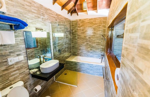 Koh Rong Sanloem Hotel | Sol Beach Resort