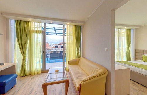 Nessebar New Town Hotel | Sol Marina Palace