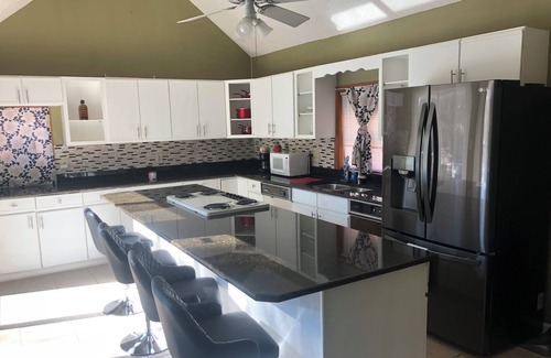 Stockbridge House | Solace in Nature 20min away from ATL airport with AC, WiFi and Netflix