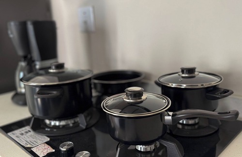 Greater Johannesburg Metropolitan Area Apartment | Solara 93onNew. Bohemian styled apartment close to Mall of Africa with a pool!