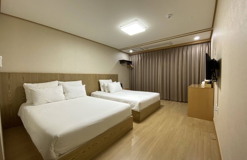 Songsan-dong Hotel | Soldongsan Stay