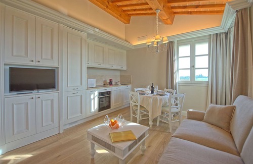 Vinci Apartment | Sole di Vino 2 - Apartment with pool