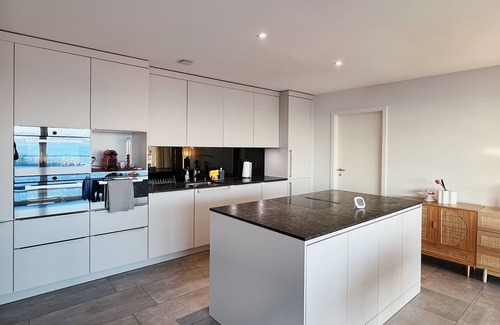 Saint-Blaise Apartment | Soleil House - Family-friendly Apartment with Amazing Lake View in St Blaise