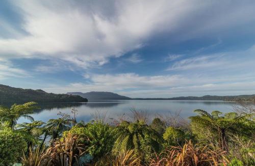 Lake Tarawera Cabin | Solitaire Lodge