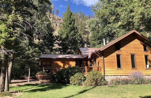 Clinton House | Solitude at Rock Creek, Quigley MT