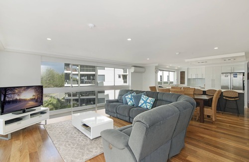 Burleigh Heads Apartment | Solnamara Beachfront Apartments