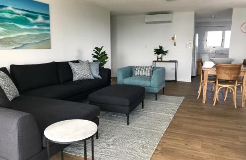 Burleigh Heads Apartment | Solnamara Beachfront Apartments
