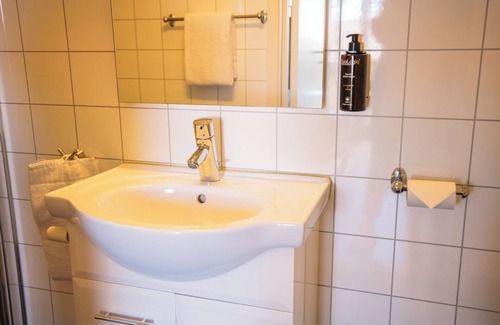 Hardbakke Hotel | Solund leilighetshotel
