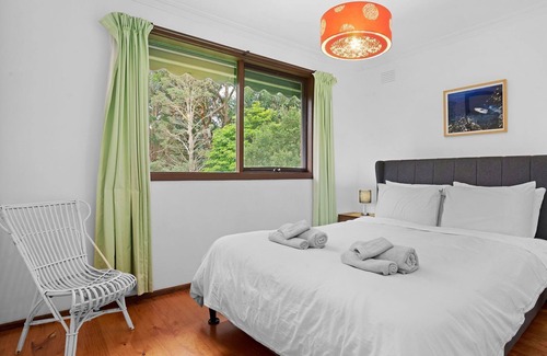 Somers House | Somers Retro Retreat