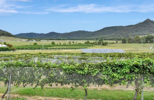Broke Cottage | Somerville Wine Cottage Hideaway 3-Bedroom Cottage Near Broke Wineries