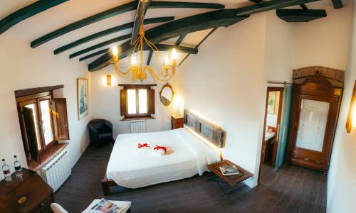 Vicchio House | SommaVilla B&B