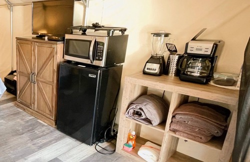 Prairie Lea Cabin | Son's Blue River Camp Glamping Cabin K