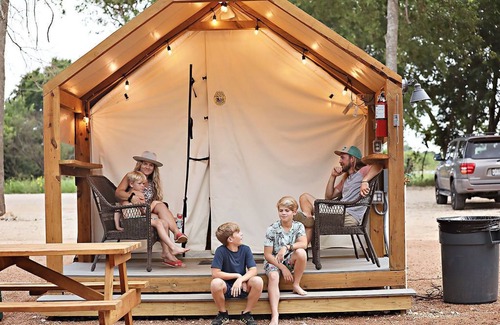 Prairie Lea Cabin | Son's Blue River Camp Glamping Cabin K