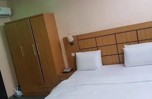 Warri Hotel | Sonamoni Hotel