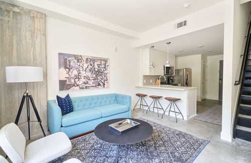 Rutledge Hill Apartment | Sonder at LC SoBro | Lofted One-Bedroom Apartment