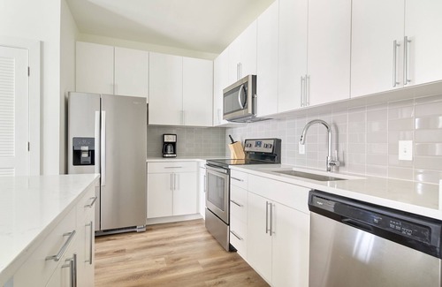 Rutledge Hill Apartment | Sonder at LC SoBro | Spacious One-Bedroom Apartment
