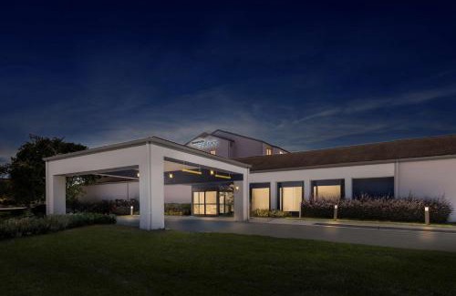 University Place Hotel | Sonesta Select Charlotte University Research Park