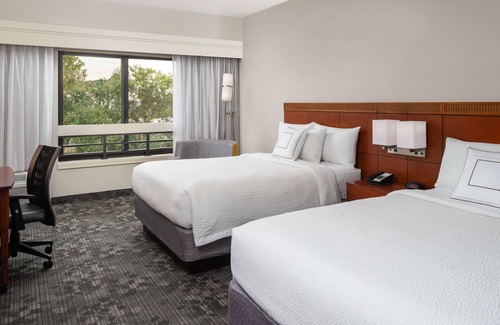 Miami Lakes Hotel | Sonesta Select Miami Lakes