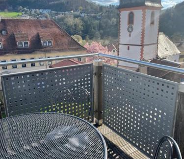 Binau Apartment | Sonniges Ferienapartment am Alten Binauer Schloss