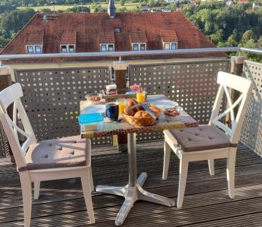Binau Apartment | Sonniges Ferienapartment am Alten Binauer Schloss