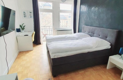 Mannheim City Centre House | sonniges Zimmer mit Balkon im Herzen Mannheims