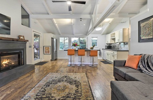 Northwood House | Sonoma County Vacation Home w/Hot Tub!